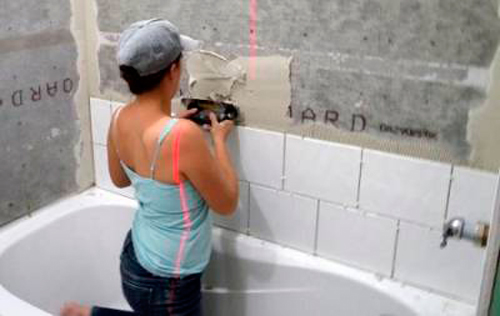 Чем отделать стены в ванной комнате
