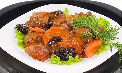 1369335059 3e090f32b85180a5216016dd846295a0 01 beef with prunes